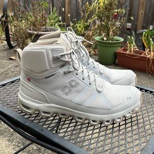 Cloudrock Waterproof ON boots size women’s 11